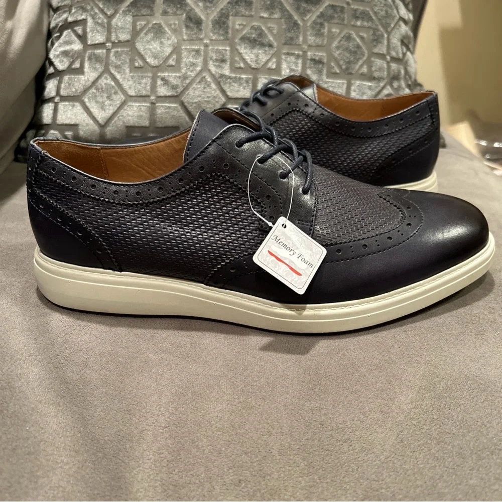 LA Milano Palmer Men’s Leather Navy Wingtip Oxfords Lace Dress Shoe Sz 10 1/2